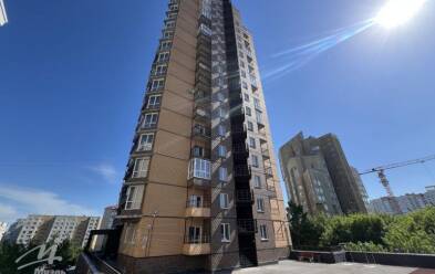 Продается 2 комн.